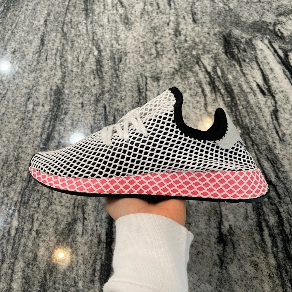 Adidas tennis shoes